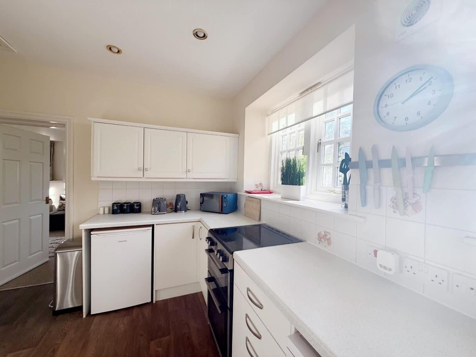 Cosy 1-Bedroom Cottage Next To Combe Lodge Venue Blagdon Екстериор снимка